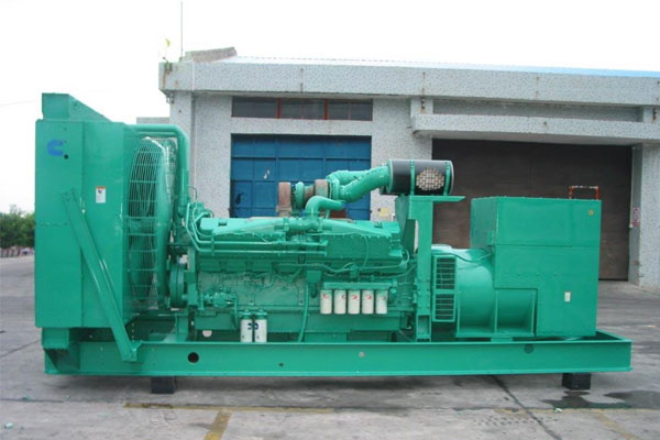 贵阳工厂发电机应急发电时如何更准确地检查发电机状态？