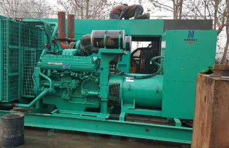 贵阳发电机组如何判断水冷式机油散热器内部是否需要清洗？